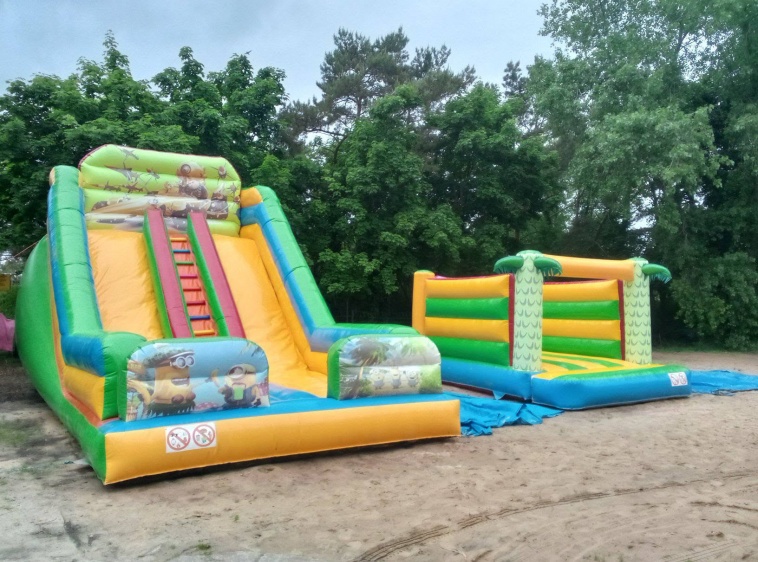 Dmuchańce w Międzyzdrojach – 130 m² zabawy bez ograniczeń czasowych