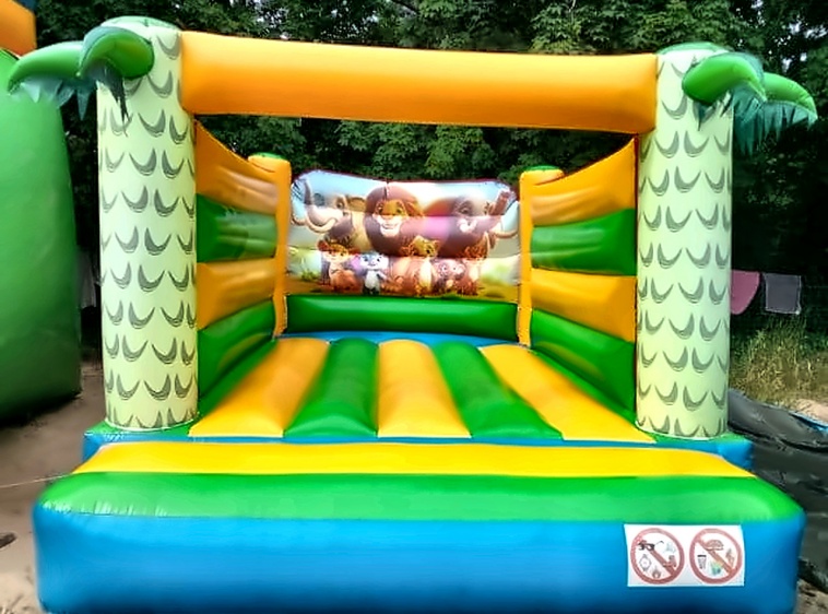 Dmuchańce w Międzyzdrojach – 130 m² zabawy bez ograniczeń czasowych